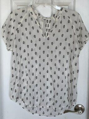 Ladies Old Navy Shirt Like New Medium